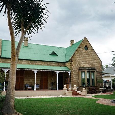 Outentique Accommodation Oudtshoorn Exterior foto