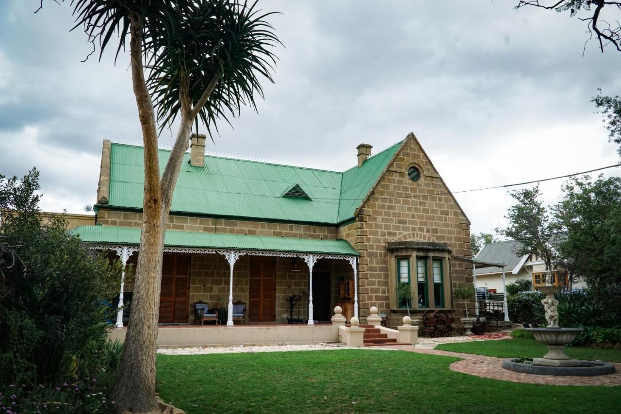 Outentique Accommodation Oudtshoorn Exterior foto