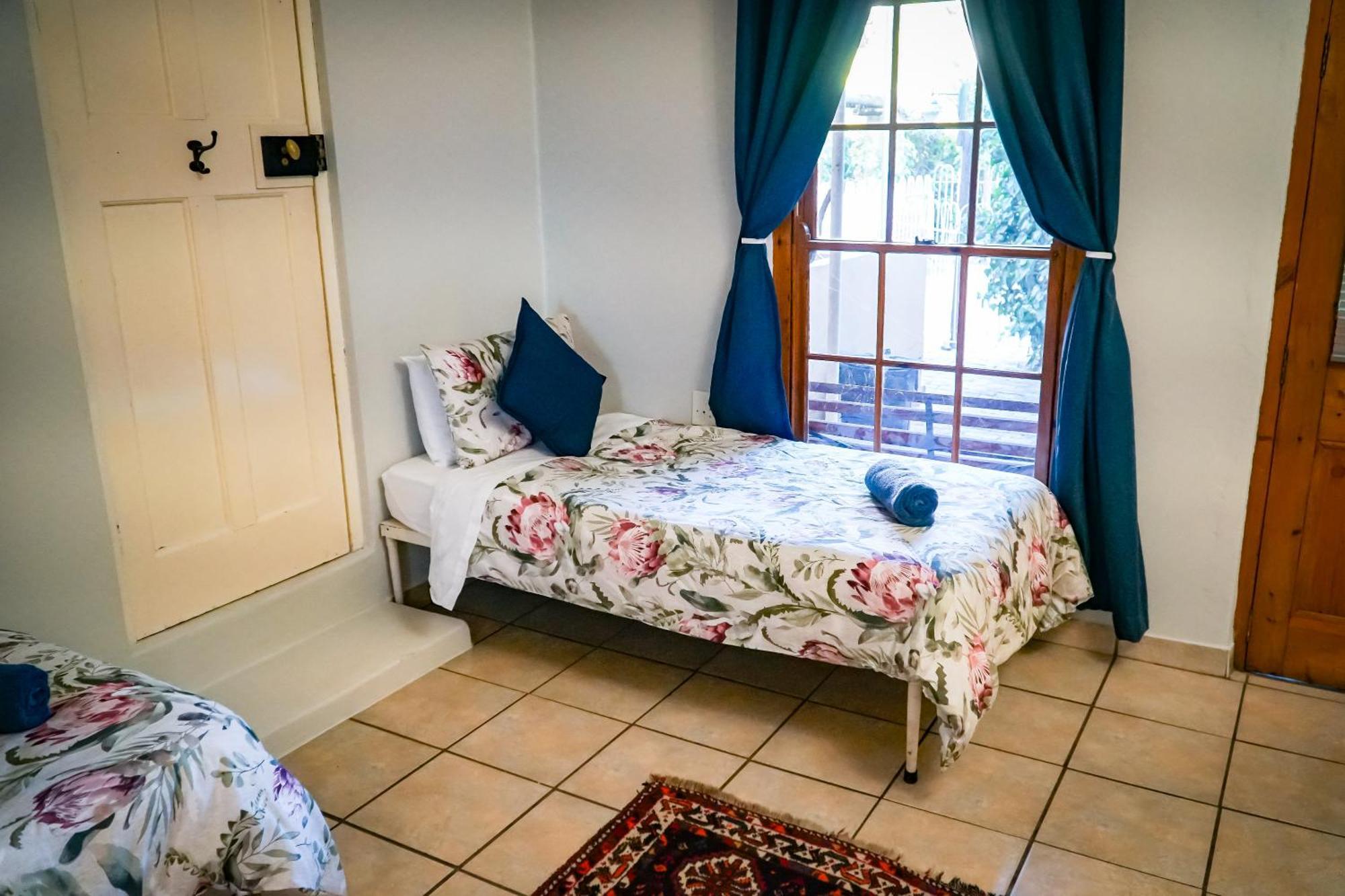 Outentique Accommodation Oudtshoorn Zimmer foto